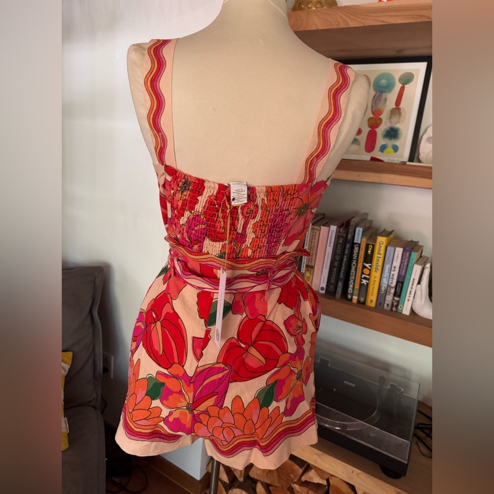Vibrant floral House of Harlow 1960 shorts romper NWT - Picture 8 of 10